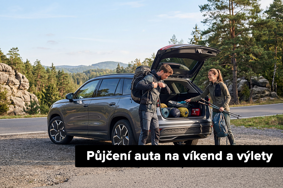 Půjčení auta na víkend a výlety Aktivní pár si z kufru zánovního auta z půjčovny Taggart bere batohy na víkendovou túru v přírodě.